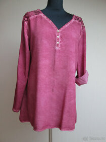 Halenka s krajkovým sedlem