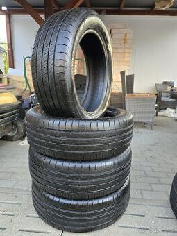 Goodyear EfficientGrip Performance 2 215/55 R18