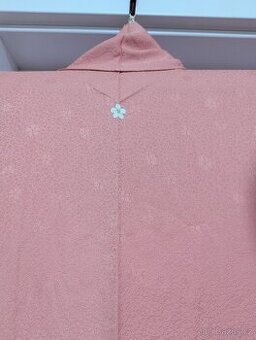 Dámské růžové kimono iromuji s květy
