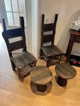 Masivní židle se stolečky 🪑