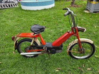 Babetta 207 s kartičkou, červená 2.