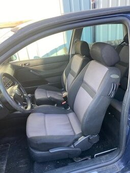 Sedačky Vw golf iv 3dveř