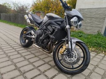 Prodám Triumph Street Triple 675R