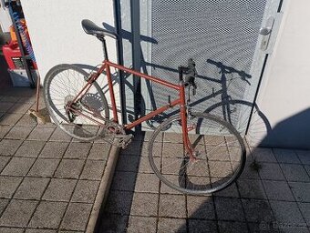 Jízdní kolo Favorit