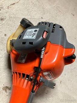 Prodám křovinořez Oleo Mac na díly.