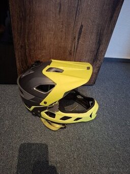 Integrální MTB helma UVEX JAKKYL HDE