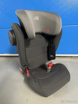 Autosedačka Britax Römer Kidfix III M 15-36 kg.