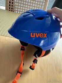 Dětská lyžařská helma. UVEX