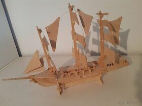 Model plachetnice - dřevěná skládačka