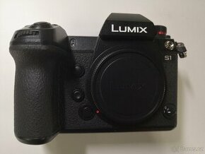 Rozbalený Fotoaparát Panasonic Lumix DC-S1 + Objektiv Lumix