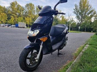 Skútr 125ccm Aprília Leonardo 9kw 24 400 km