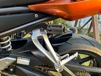 YAMAHA FZ1