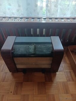 Staré rádio philips - 1