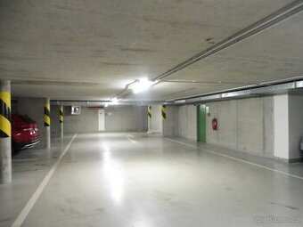 Pronájem parkovacího stání poblíž Budějovické - 1