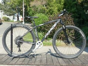 Force Epigoni ve velikosti 17,5"