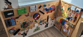 Hrací interaktivní deska (Montessori) pro děti