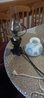 Stolní starožitná elektrická lampa