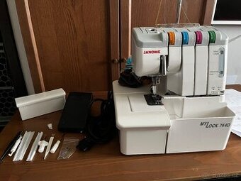 Janome 744D overlock
