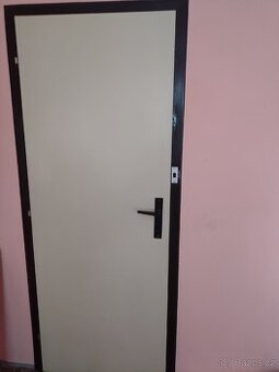 Dveře bile interiérové