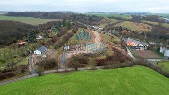 Prodej stavebního pozemku 862 m² v malebné obci Hoštice u Vo - 1