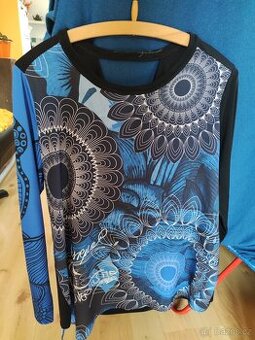 Desigual halenka vel. M
