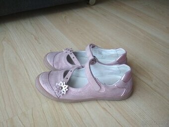 Dívčí boty zn. Primigi, vel. 35