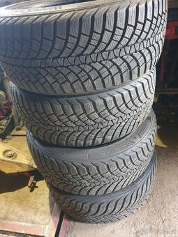 235/45 R17 97V Kumho