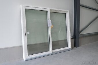 Bílý hs portál plastový