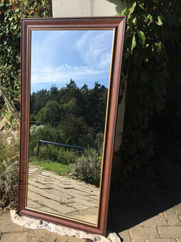 Velké zrcadlo v rámu, 139 x 68 cm