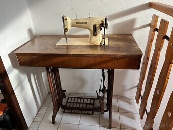 Šicí stroj Minerva
