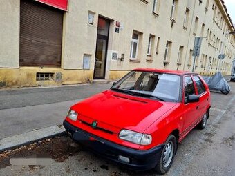 Škoda felicie 1.3.MPI 50KW Servisní knížka