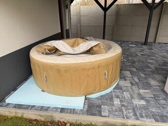 Prodám vířivku Lay-Z-Spa Palm Springs