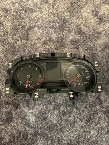 Prodám budíky VW Passat B8 3G0920741B