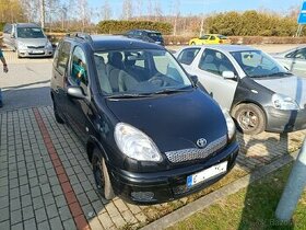 Sháním Yaris Verso