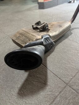 Výfuk moto ZONTES 125 Scrambler