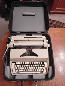 Kufřík psací stroj 9