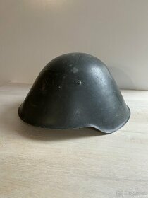 helma přílba Východní Německo - 1