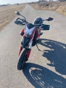 Ducati Hypermotard 821