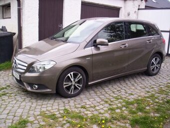 Mercedes-Benz B180 i, 1.6 90kW, Blue Efficiency