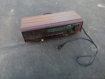 Predám starožitné rádio Diora Sniežka R 207 - 1