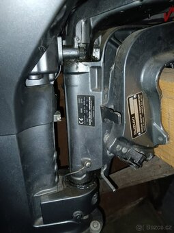 Prodám dvoutaktní motor Suzuki DT 15 + člun