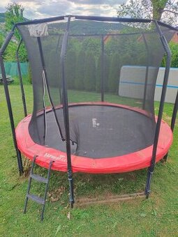 Trampolína