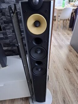 BOWERS & WILKINS XT8. NAUTILUS