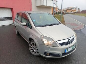 Opel Zafira 1.9 cdti 110 kw 7 míst automat ok - 1