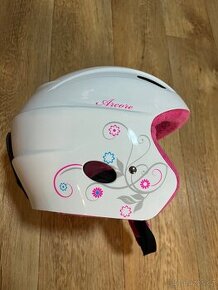 Lyzarska helma vel 54-58