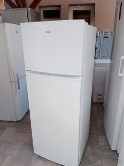 Lednice s mrazakem EGC