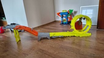Hot Wheels dráha