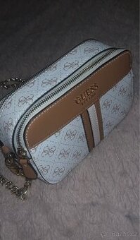 Kabelka Guess