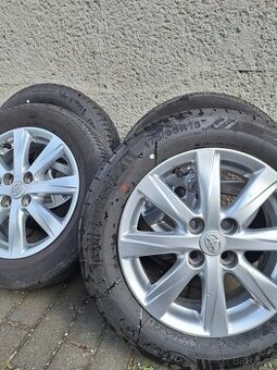 Yaris Alu kola 15" letní