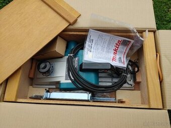 Hoblik makita 1806B
